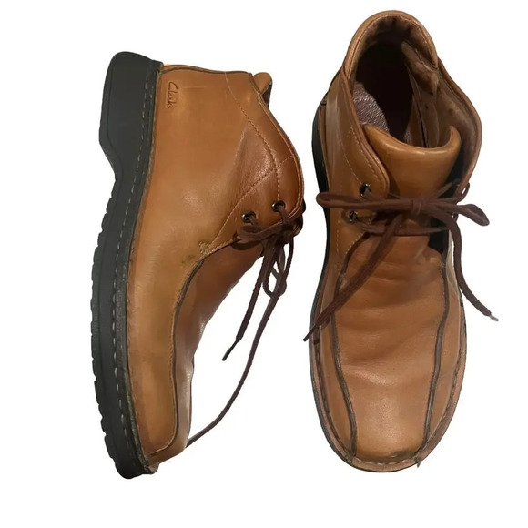 Clarks Men's Size 10.5‎ Brown  Casual Lace-Up Leather Chukka Boots - Picture 1 of 9